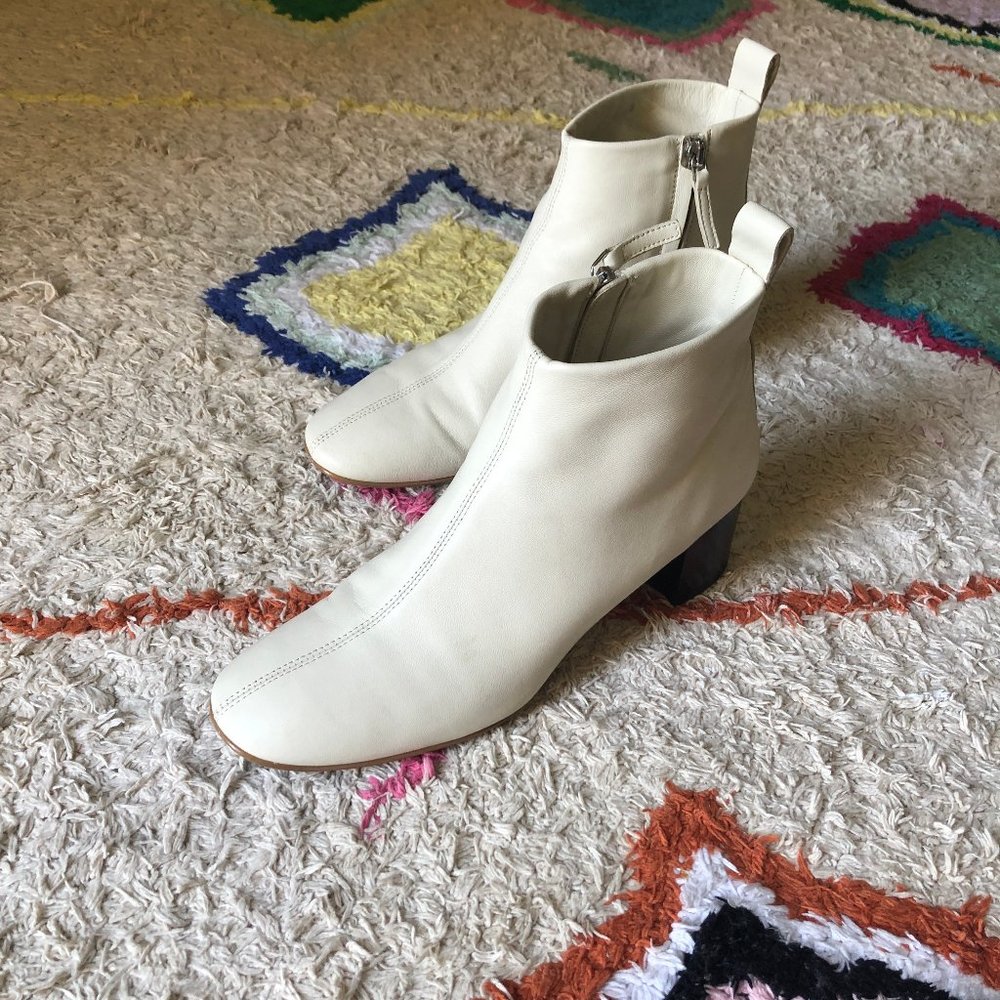 Everlane day boots Bone size 8